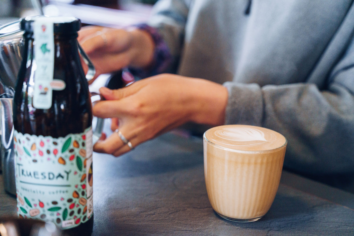 Cappuccino mit Latte Art und Truesday Specialty Coffee – Kaffee-Catering in Berlin